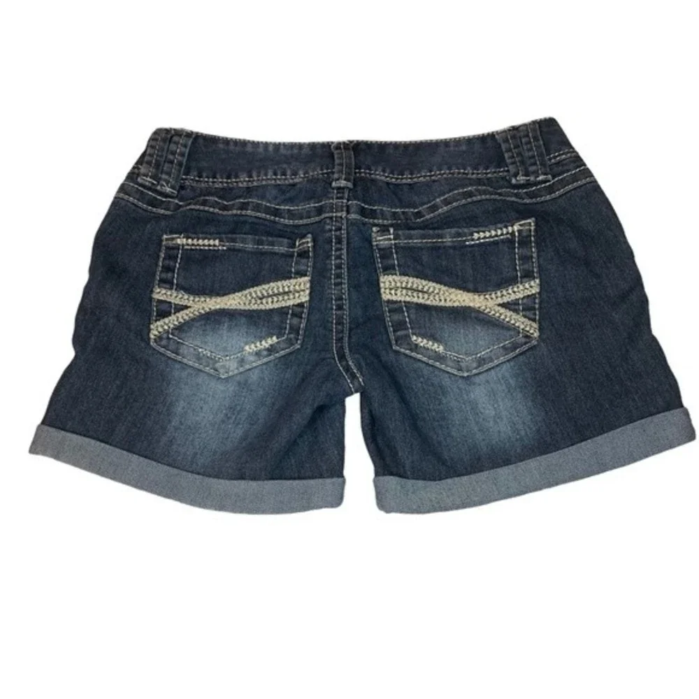 Red Camel Jean/Denim Shorts. Size 5.